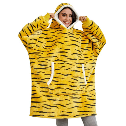 Soft Fleece and Wool Hooded Blanket for Home Comfort and Warmth
