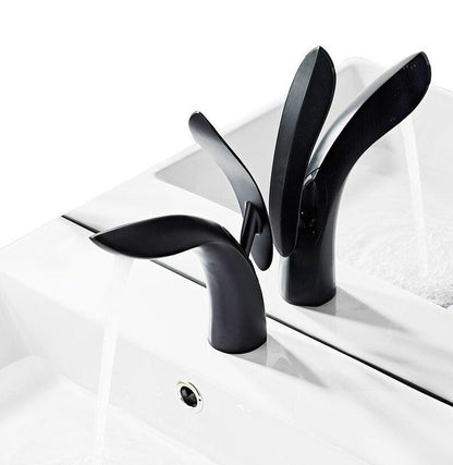 Stylish Bathroom Faucet - Contemporary Design for Your Washroom