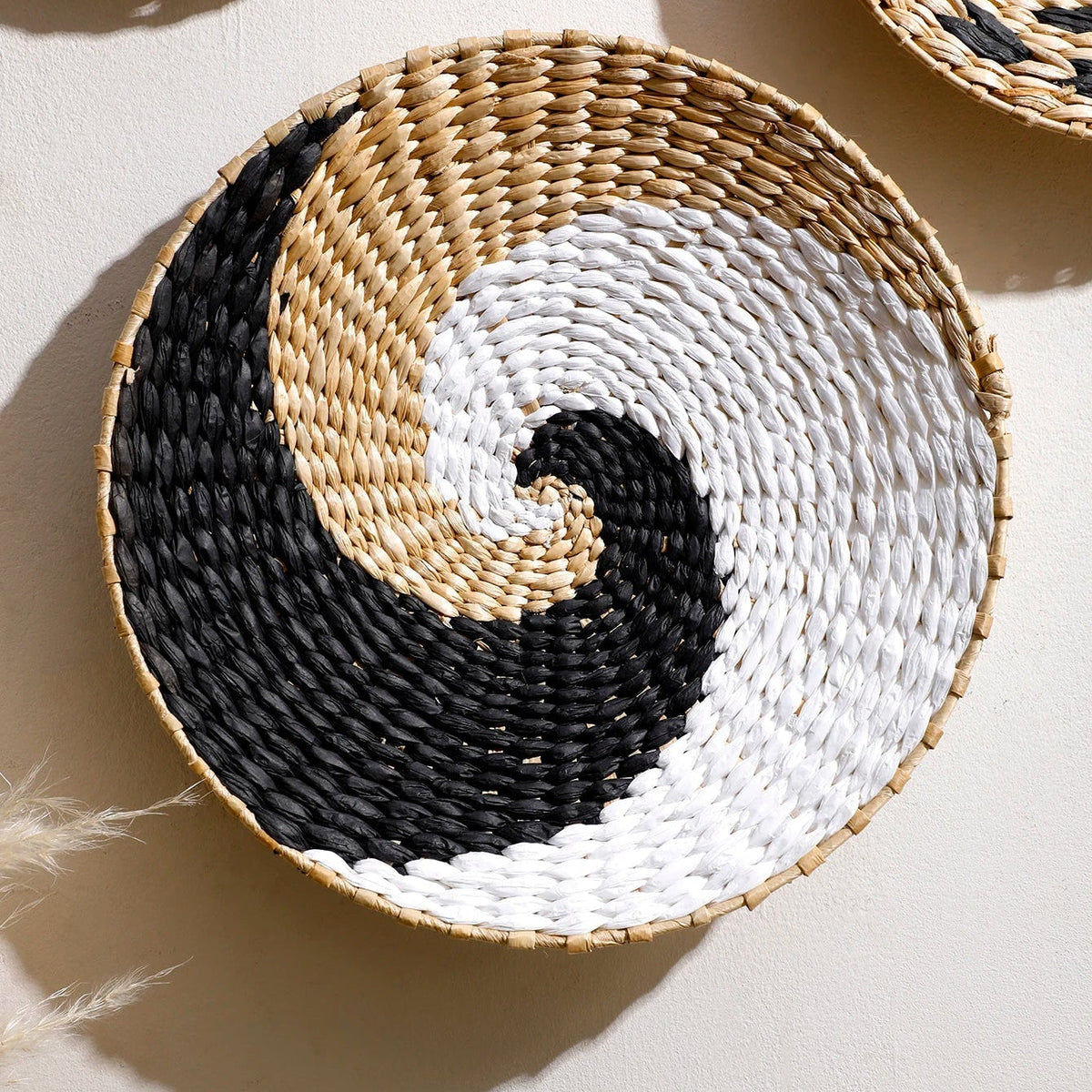 Handcrafted Seagrass Wall Art – Nature's Touch for Your Home