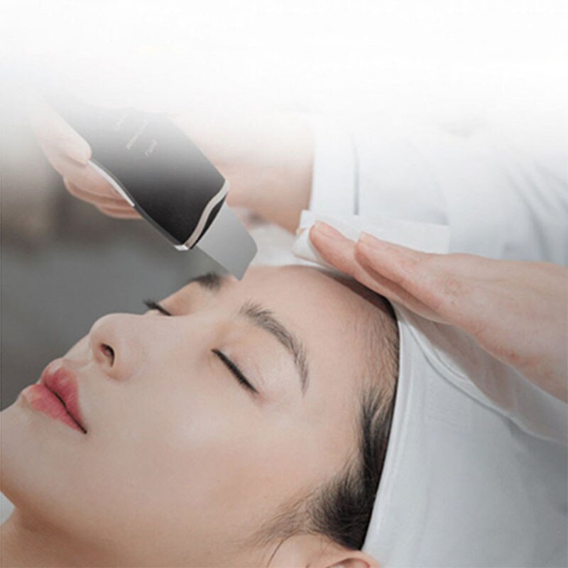 Revitalizing Ultrasonic Skin Cleansing Device