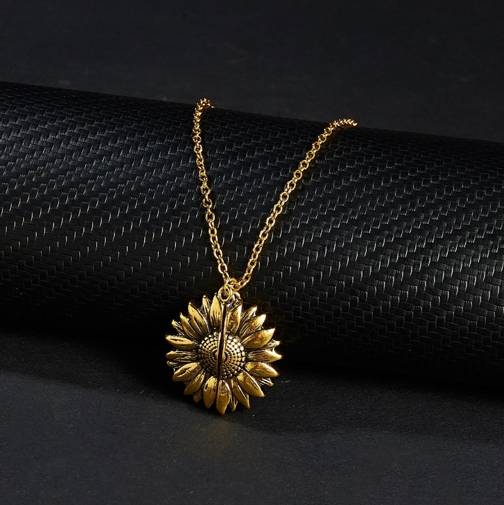 Everlasting Love Pendant | A Heartfelt Connection!