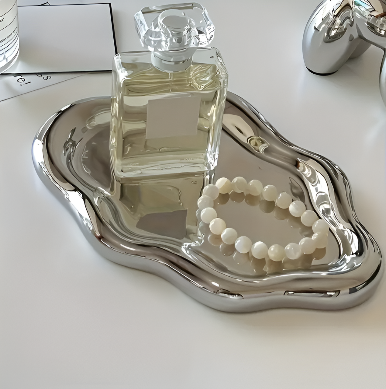 White Ceramic Jewelry Dish – Sophisticated Design