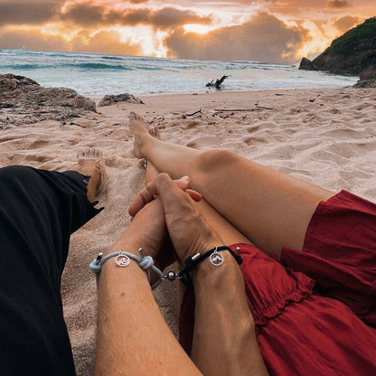 Magnetic Bracelet for Couples - Amore Design
