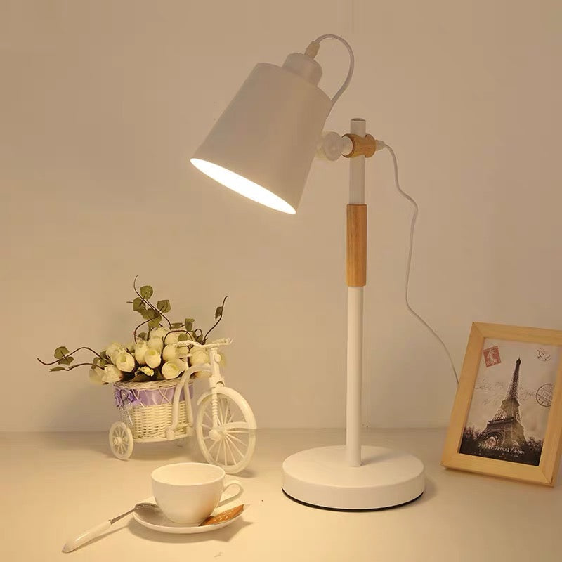 Modern Home Interior Side Table Lamp with Sleek LED Design