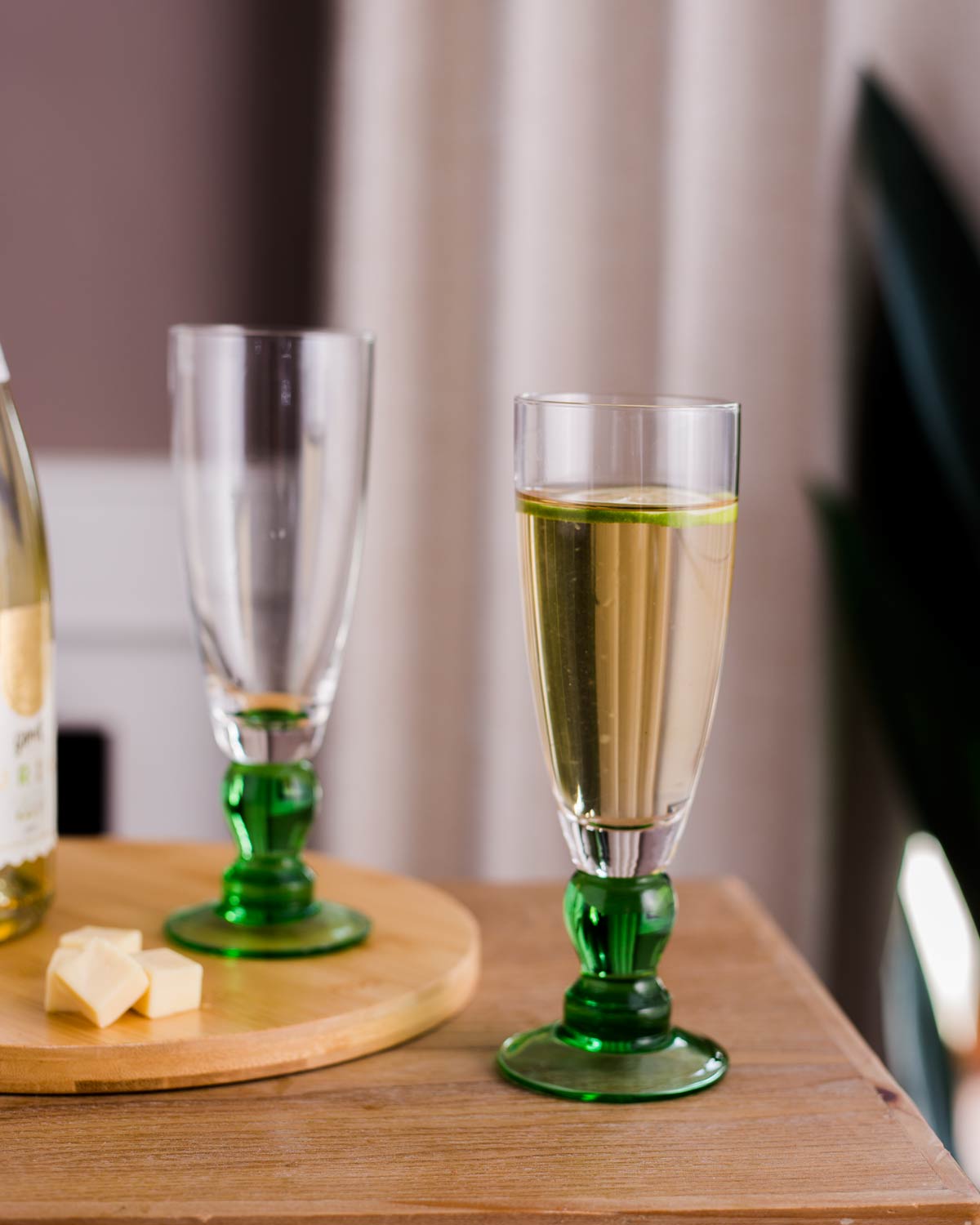 Set of 6 Green Swirl Champagne Glasses
