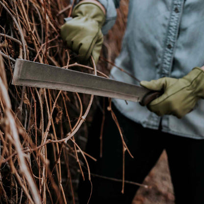 Versatile Garden Cleaver for Pruning and Harvesting
