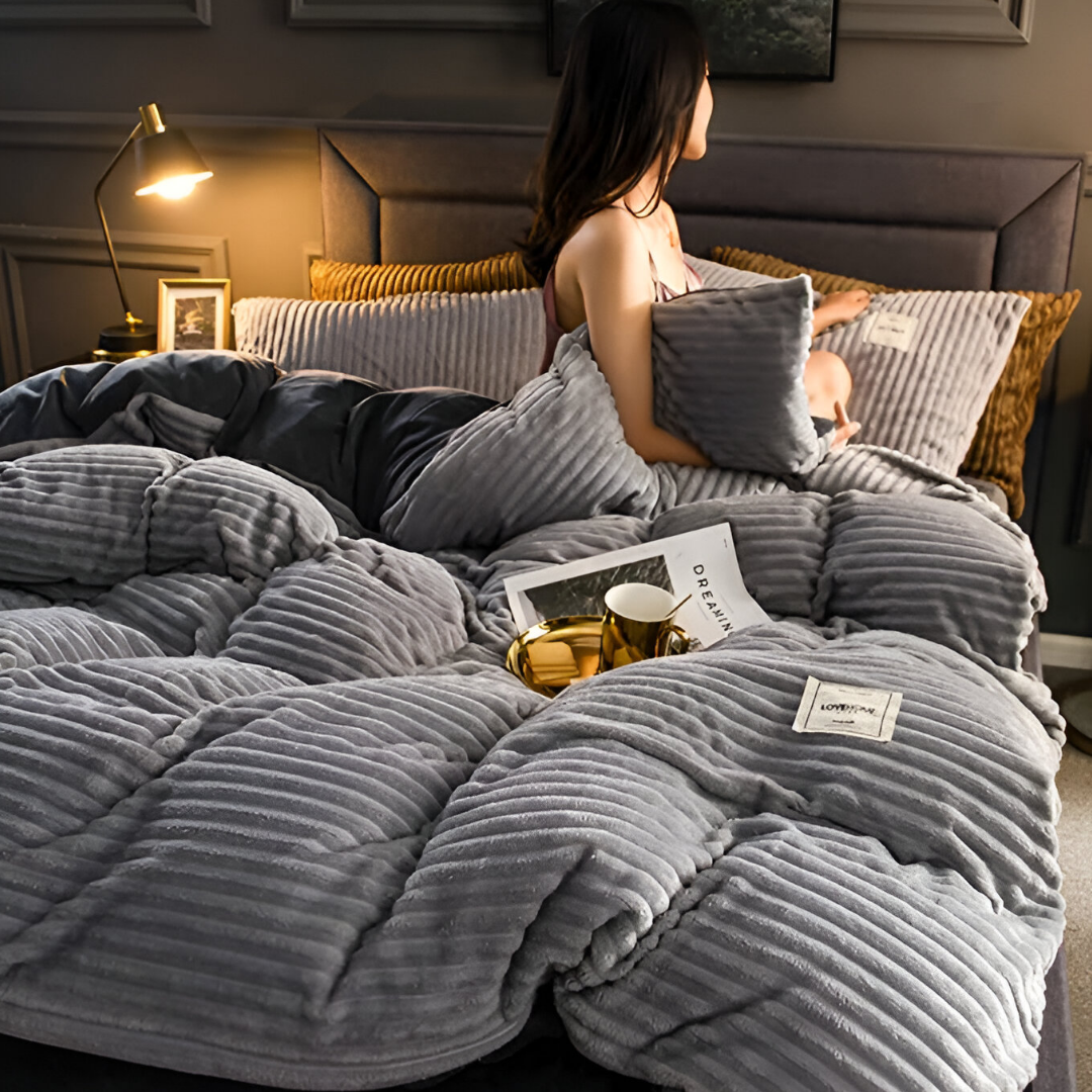 Fluffy Flannel Bedding Set - Cozy WinterWonder Style