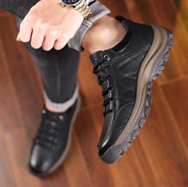 Casual Comfort Shoes for All-Day Protection