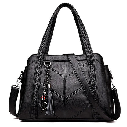 Chic Leather Tote | Women's Handbag | Spacious & Stylish