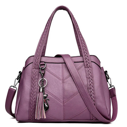 Chic Leather Tote | Women's Handbag | Spacious & Stylish
