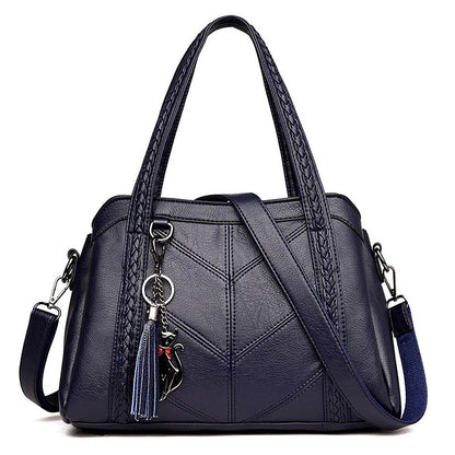 Chic Leather Tote | Women's Handbag | Spacious & Stylish