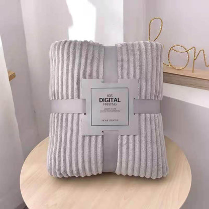 Cozy Fleece Blanket | Elegant Cover for Year-Round Comfort