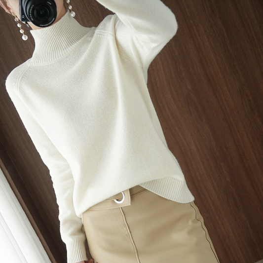 Chic & Cozy Women's Sweater for Ultimate Comfort