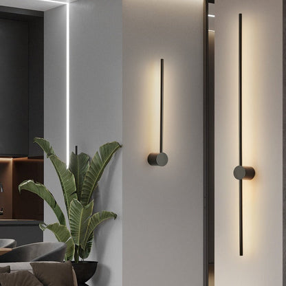 Modern Wall Light Fixture - Sleek Linear LED Design for Indoor Spaces
