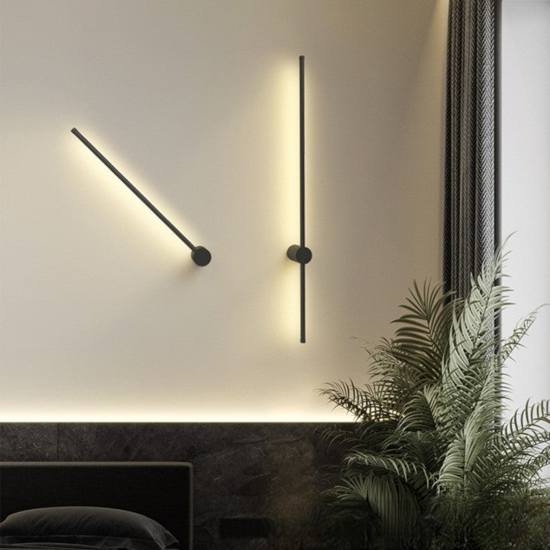 Modern Wall Light Fixture - Sleek Linear LED Design for Indoor Spaces