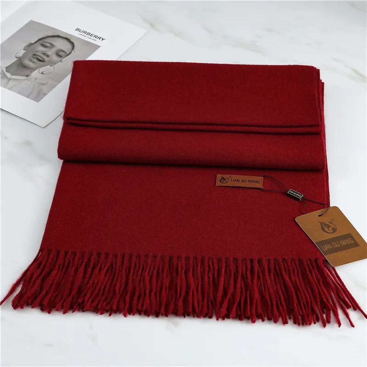 Cashmere Scarf – Elegance, Warmth, and Comfort