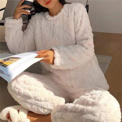 Women's Cozy Fleece Pajama Set for Ultimate Comfort