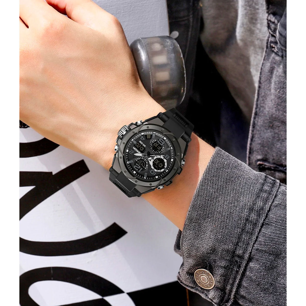 Military Men's Watch with Analog and Digital Functions – Rugged Design