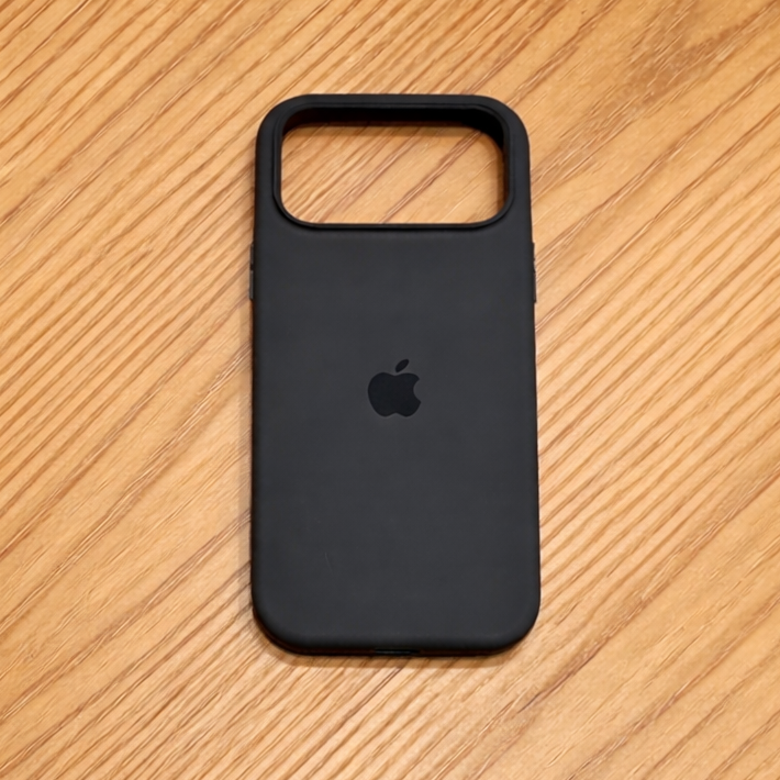 Sleek Silicone Case with Soft-Touch Finish | Impact-Resistant & Stylish | For iPhone | ShieldMate