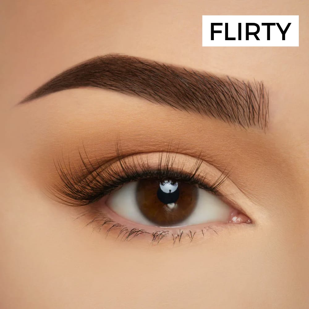 LuxeLash Pro - Effortless Magnetic Elegance