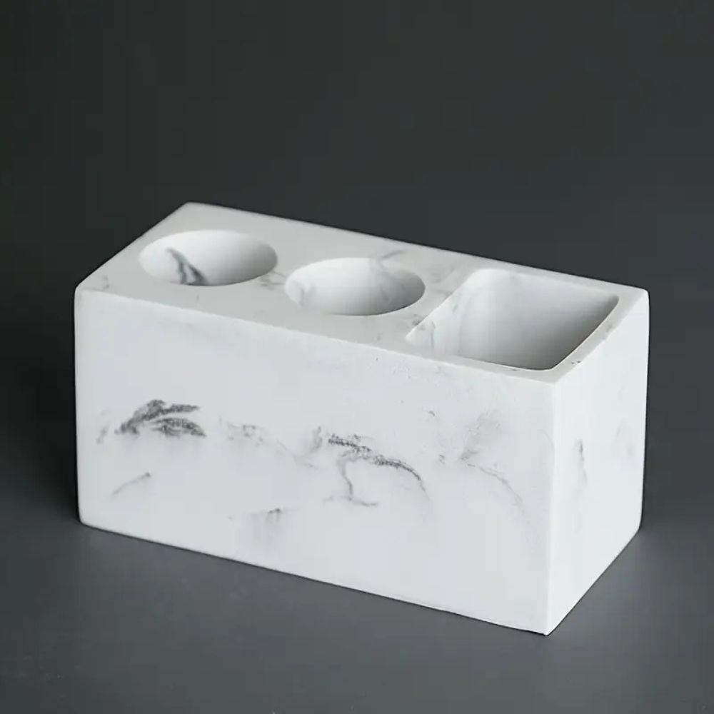 Elegant Resin Toothbrush Organizer for a Tidy Bathroom