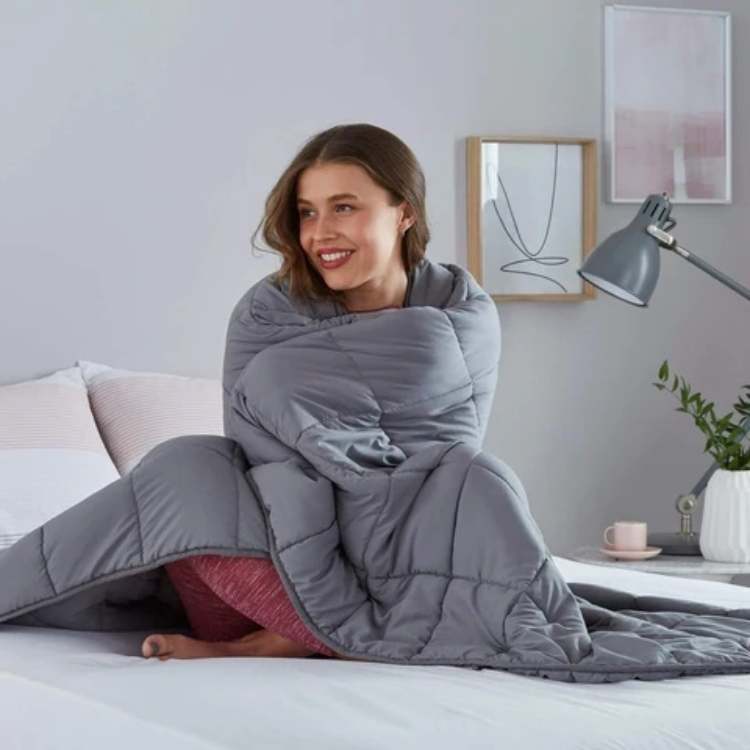 Weighted Blanket for Stress Relief and Deep Sleep – Comforting Design