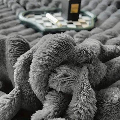 Soft Faux Fur Weighted Blanket for Relaxation and Comfort