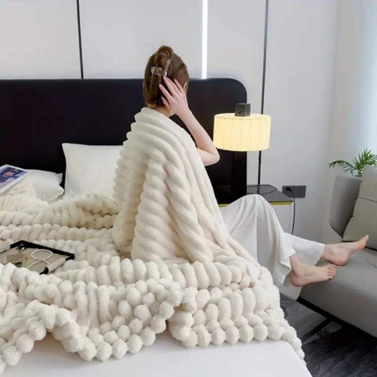 Soft Faux Fur Weighted Blanket for Relaxation and Comfort