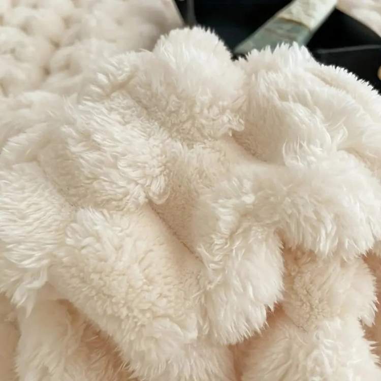Cozy Ultra-Soft Blanket for Warmth and Total Relaxation