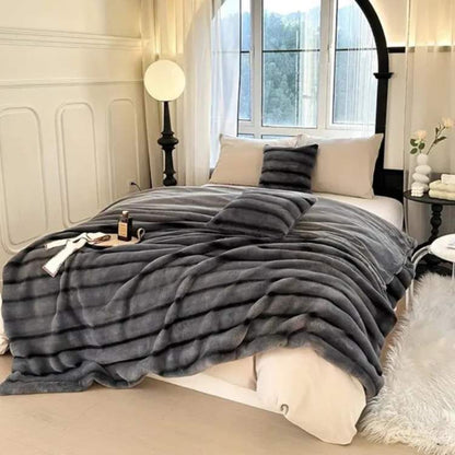 Soft Imitation Rabbit Fur Throw Blanket – Luxurious Comfort