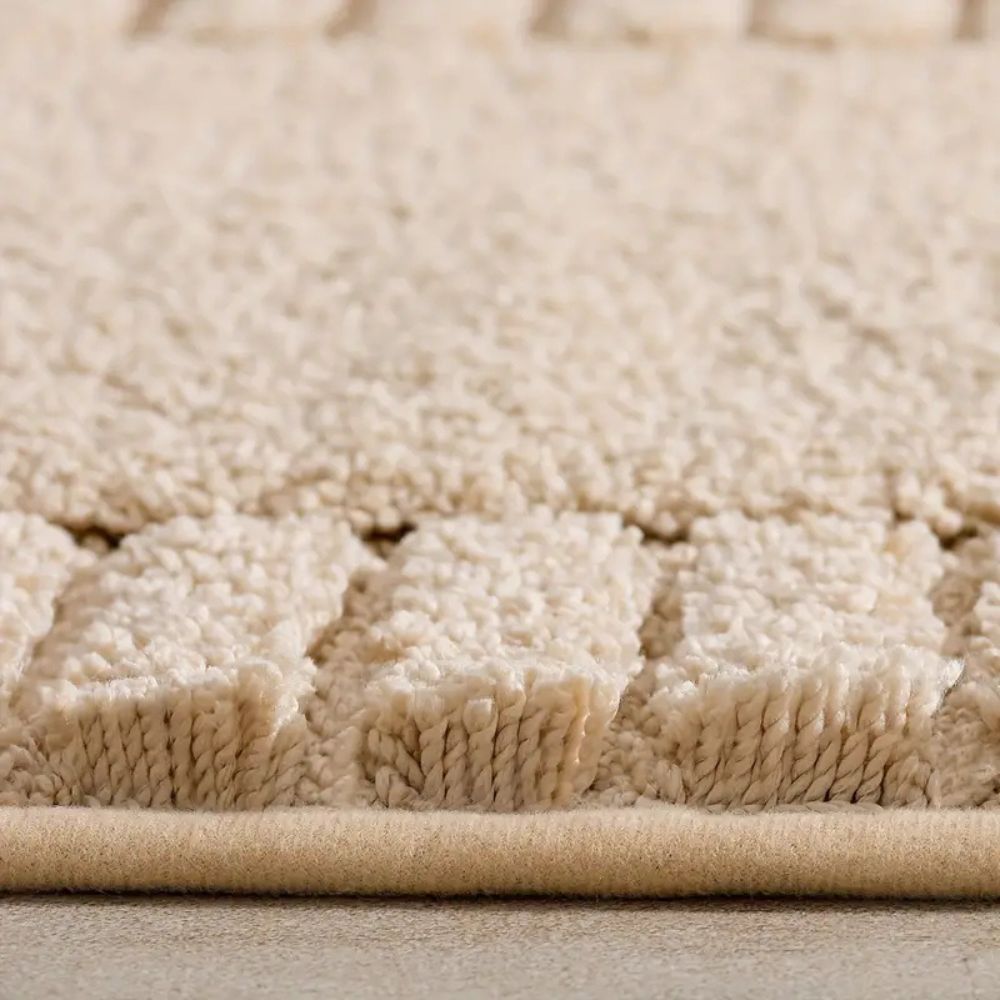 Chic Striped Bath Mat for Ultimate Comfort