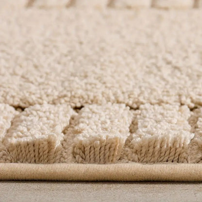 Chic Striped Bath Mat for Ultimate Comfort
