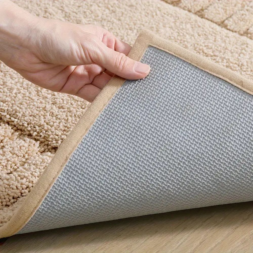 Chic Striped Bath Mat for Ultimate Comfort
