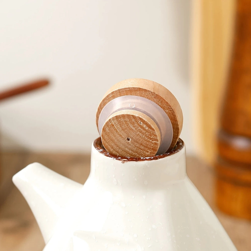 Elegant Ceramic Oil & Sauce Pourer for Your Kitchen