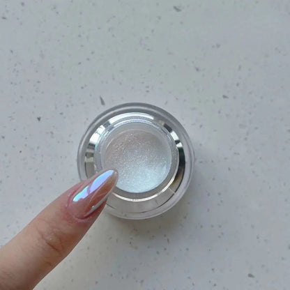 Mirror Effect for a Professional Look Anytime, Anywhere