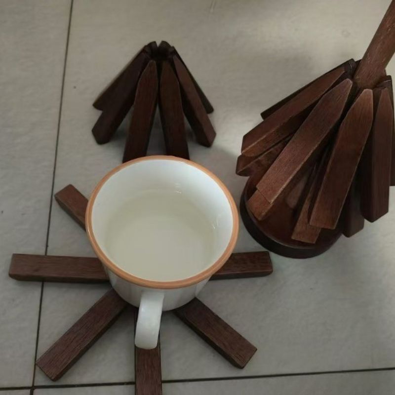 Stylish and Durable Wooden Trivet – Practical Kitchen Accessory