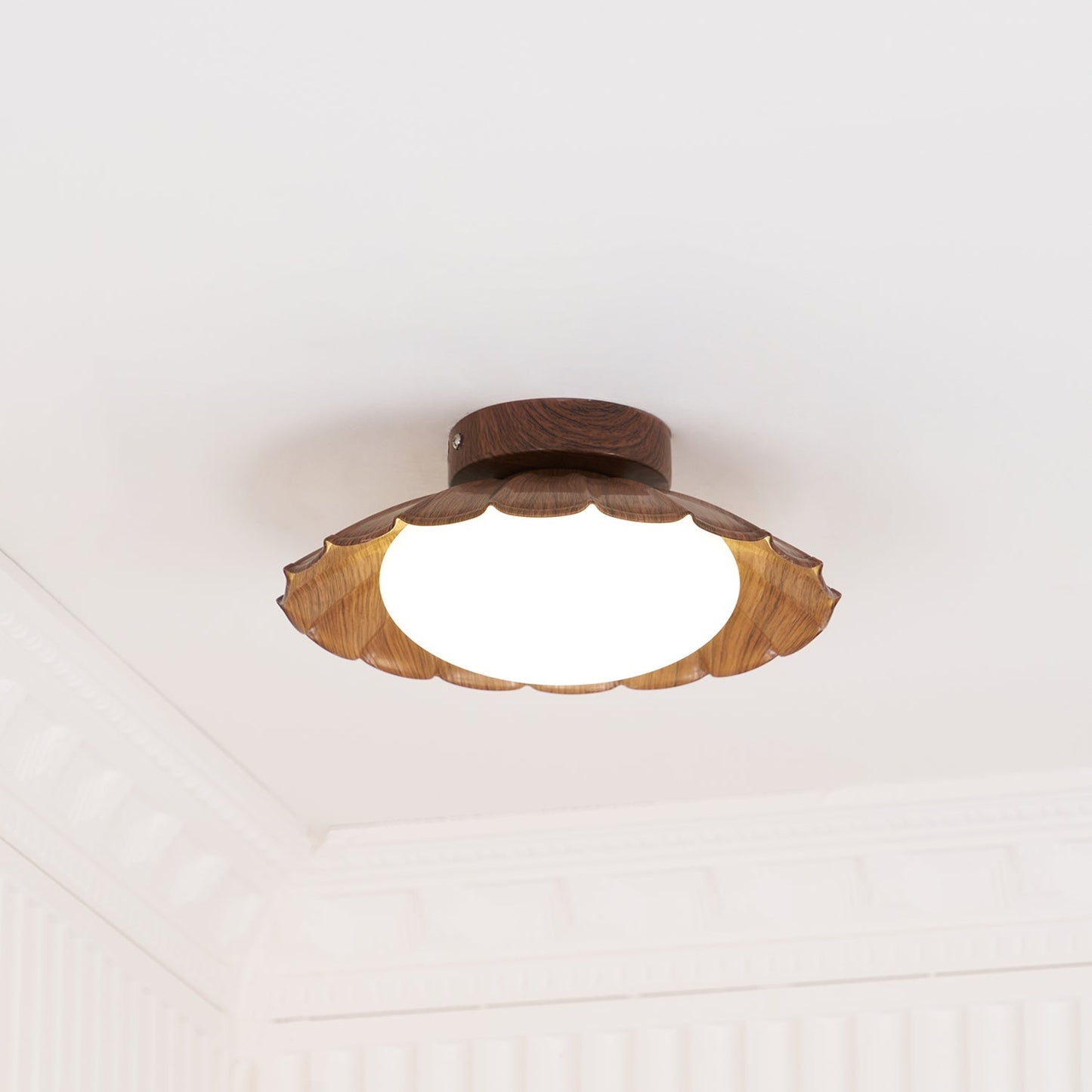 Modern Ceiling Lights with Scalloped Design for Elegant Interiors