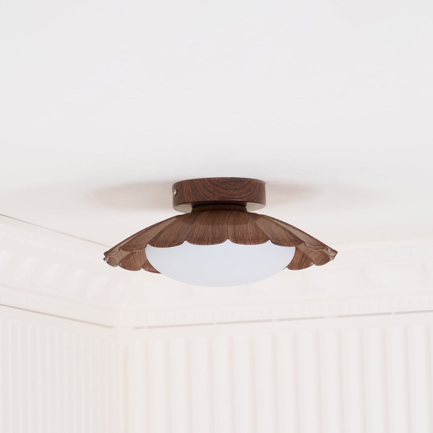 Modern Ceiling Lights with Scalloped Design for Elegant Interiors