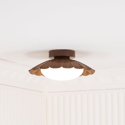 Modern Ceiling Lights with Scalloped Design for Elegant Interiors