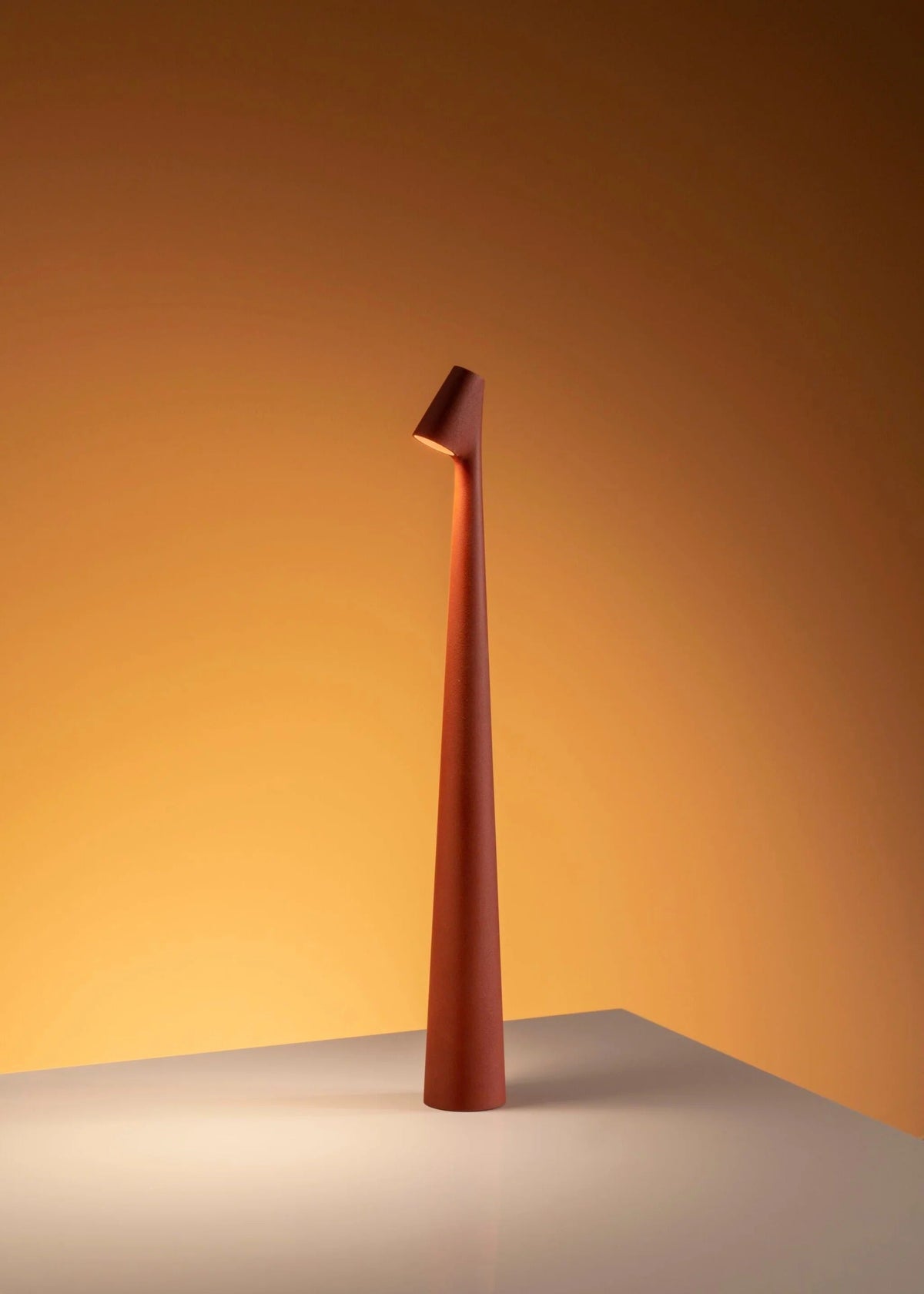 Contemporary LED Table Lamp with Adjustable Height and Wireless Design