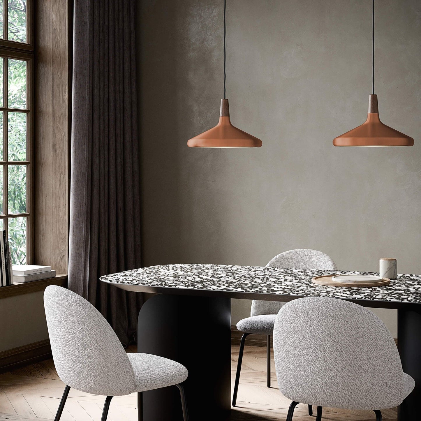 Sleek Ceiling Lamp - Modern Pendant Light for Home Decor