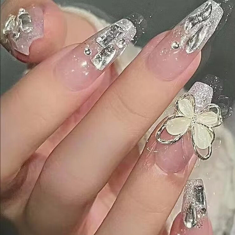 Press-On Nail Kit Featuring Distinctive Bow Patterns