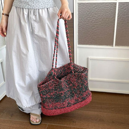 Lightweight Macramé Tote Bag in Airy Design