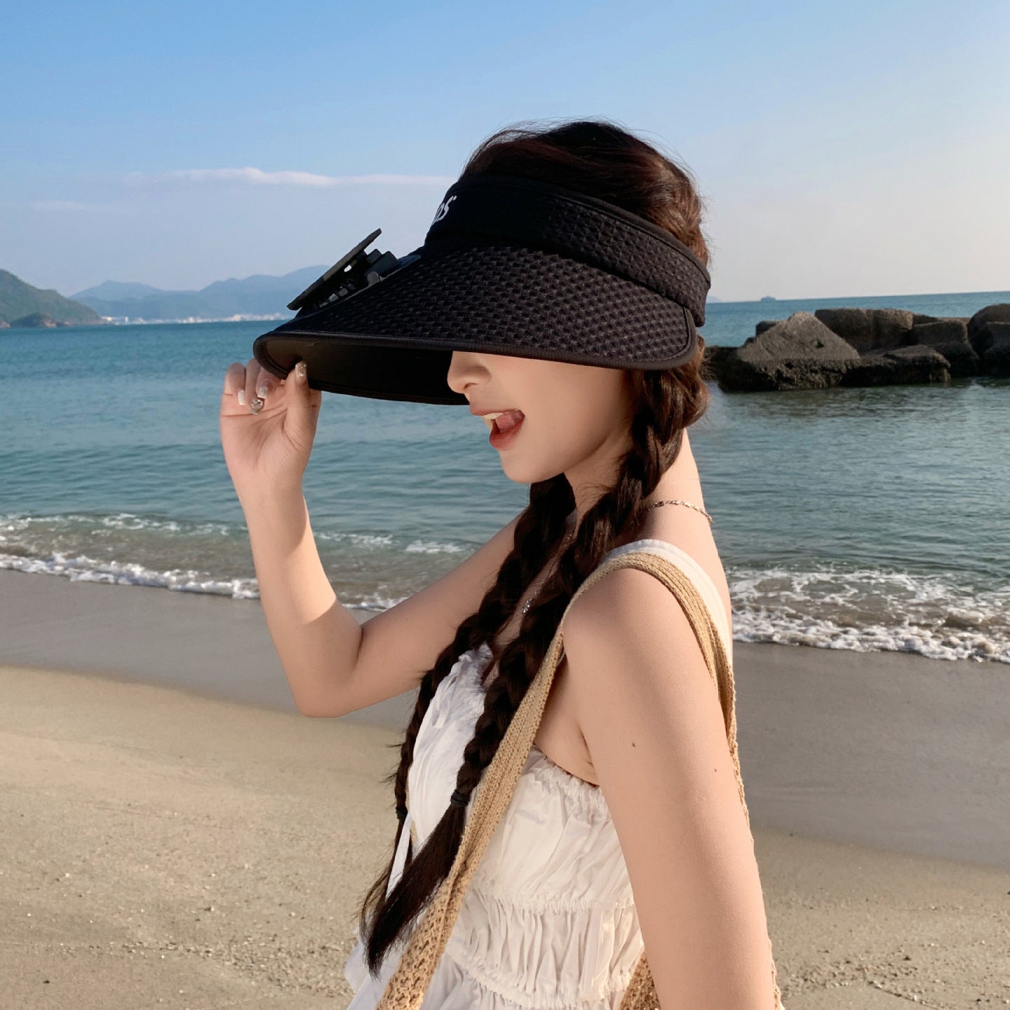 Sun Visor with UV Protection and Built-in Mini Fan - Adjustable