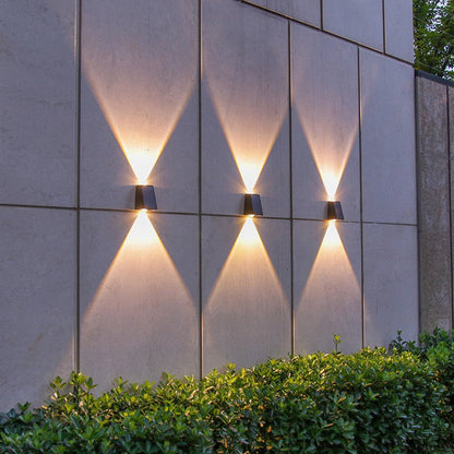 Bi-Directional Solar LED Wall Uplight and Downlight with Prism Lens