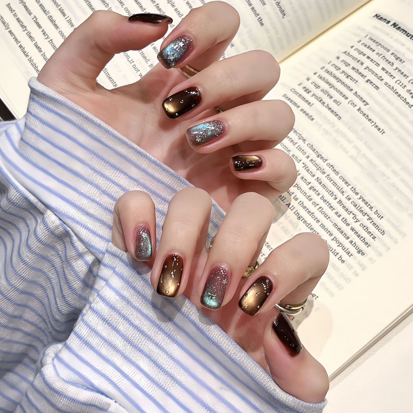 Shimmering Gradient Colour Acrylic Nail Set