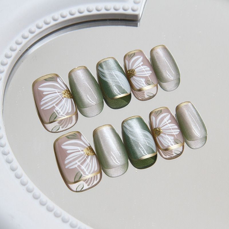 Themed Press-On Nails for Artistic Designs