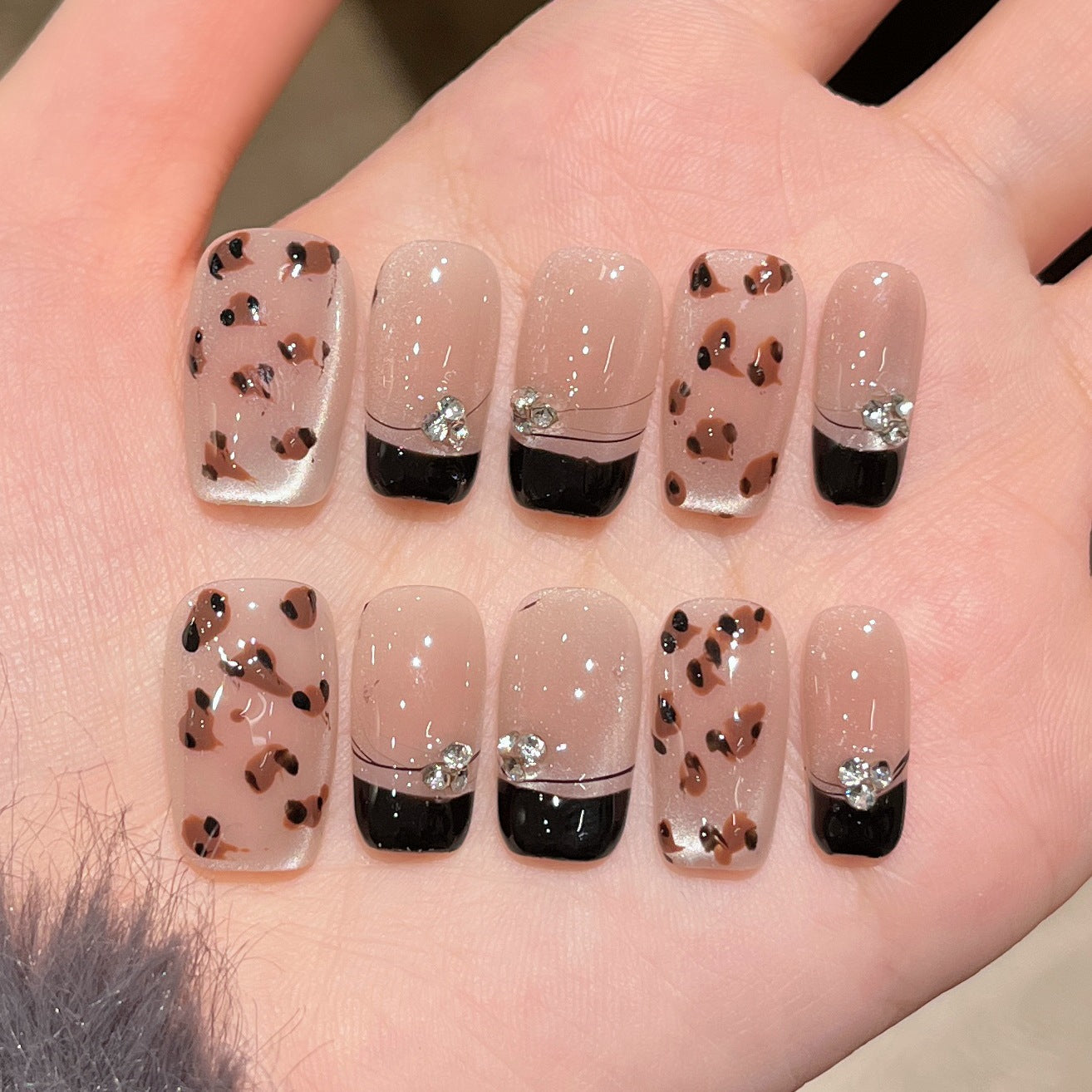 Set of 3D Decorative Press-On Nail Art