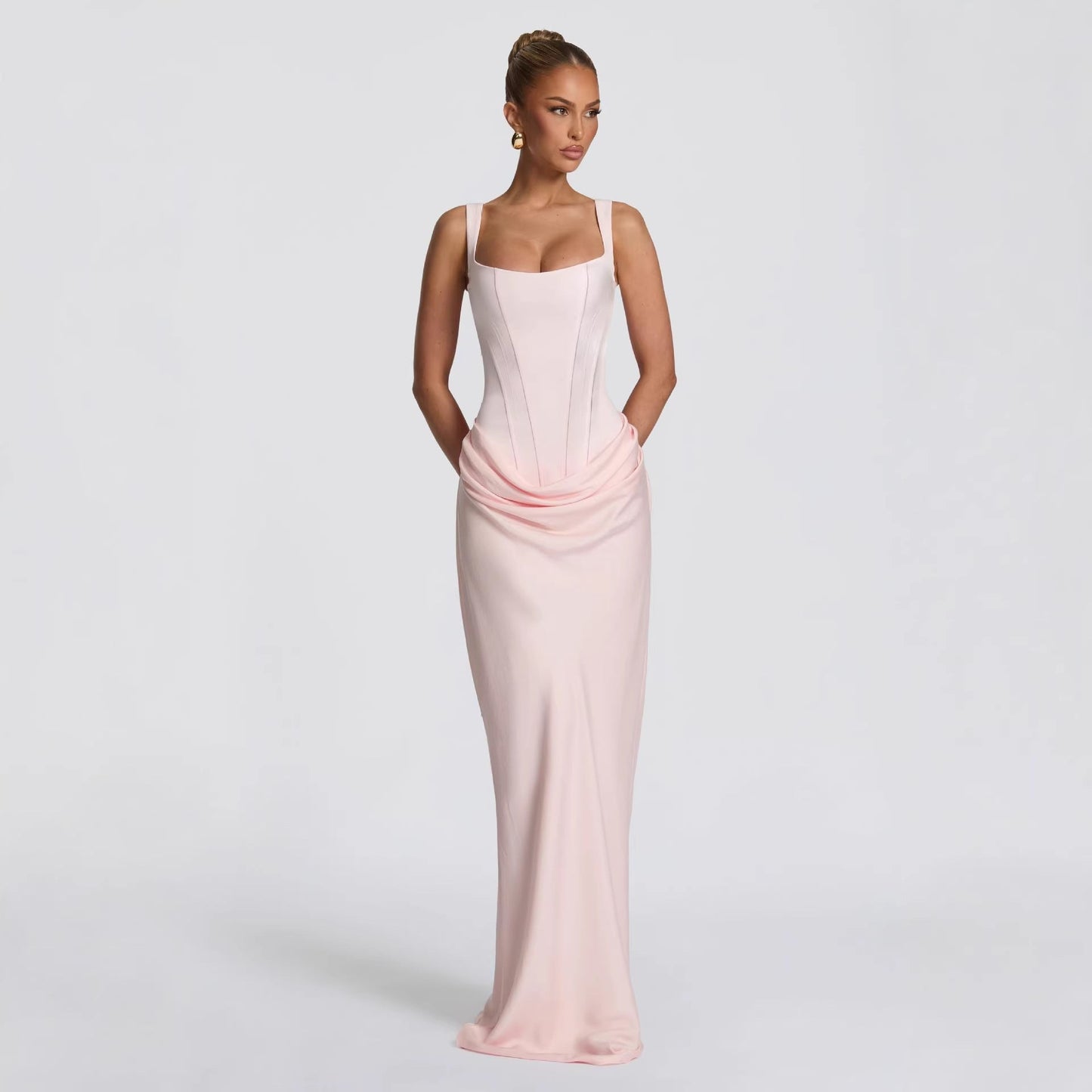 Elegant Fishtail Cocktail Gown – Fitted Long Sleeve Maxi Dress