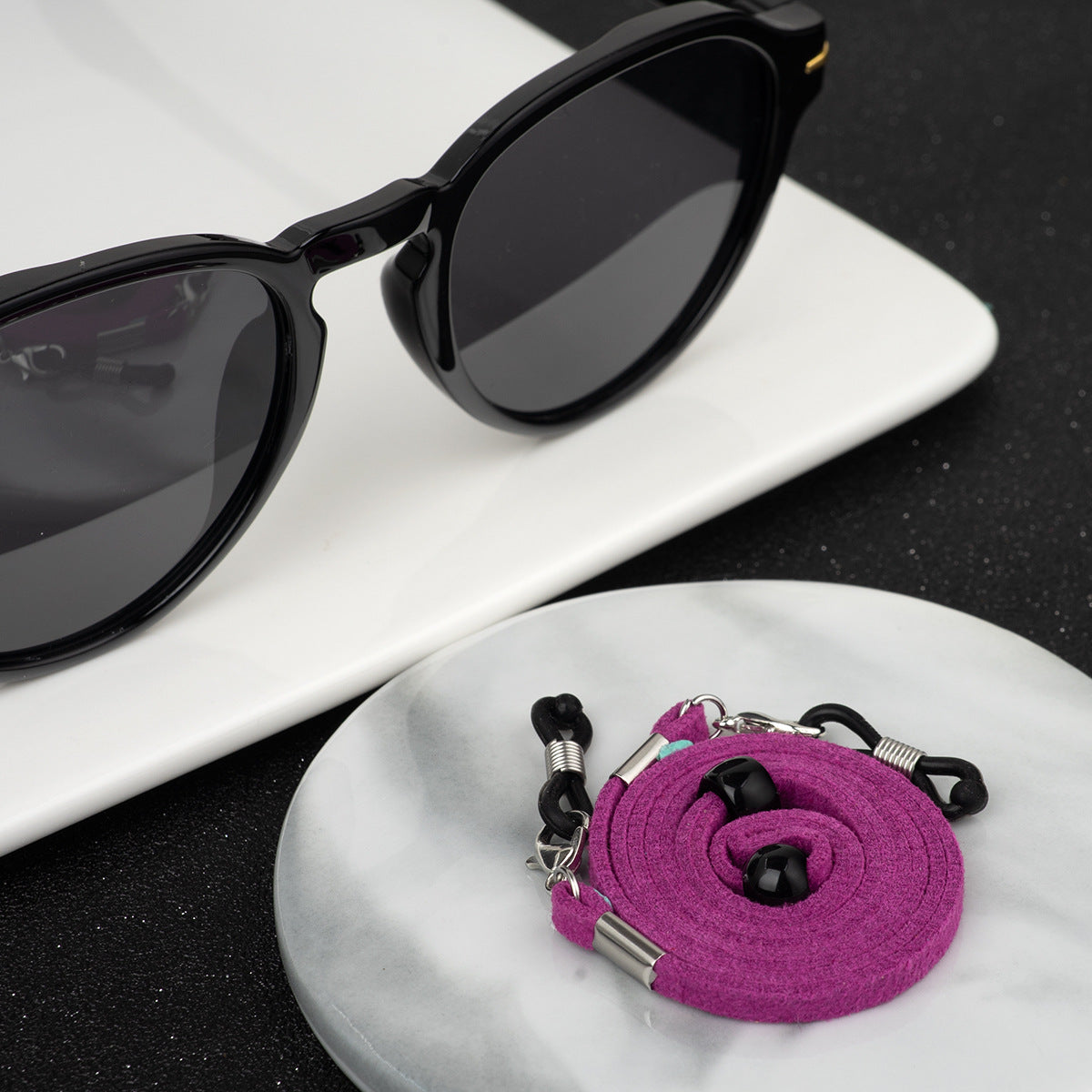 Versatile Eyewear Holder Strap with Adjustable Design